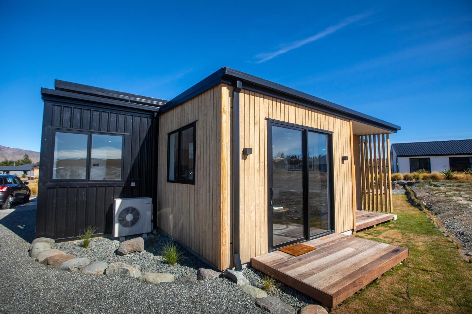 فندق Luminous Tekapo بحيرة تيكابو المظهر الخارجي الصورة
